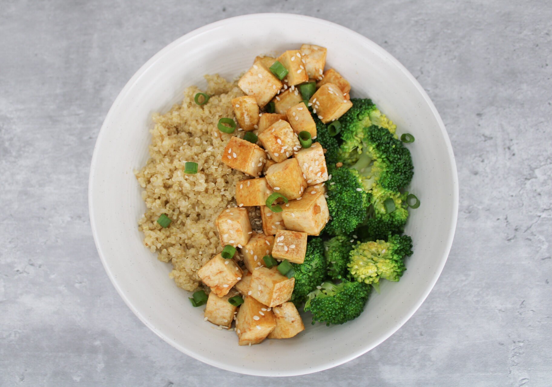 “Honey” Sriracha Tofu & Quinoa